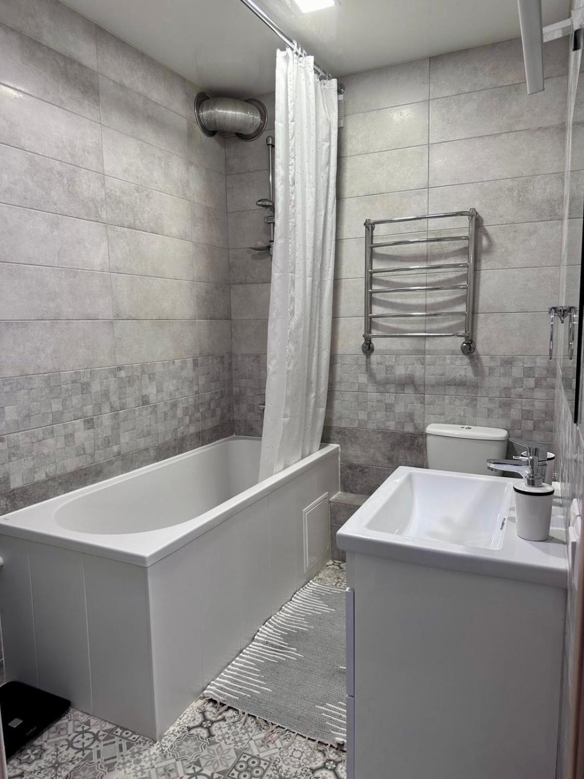 Sisters Apartment Shevchenko Chernihiv Exterior photo